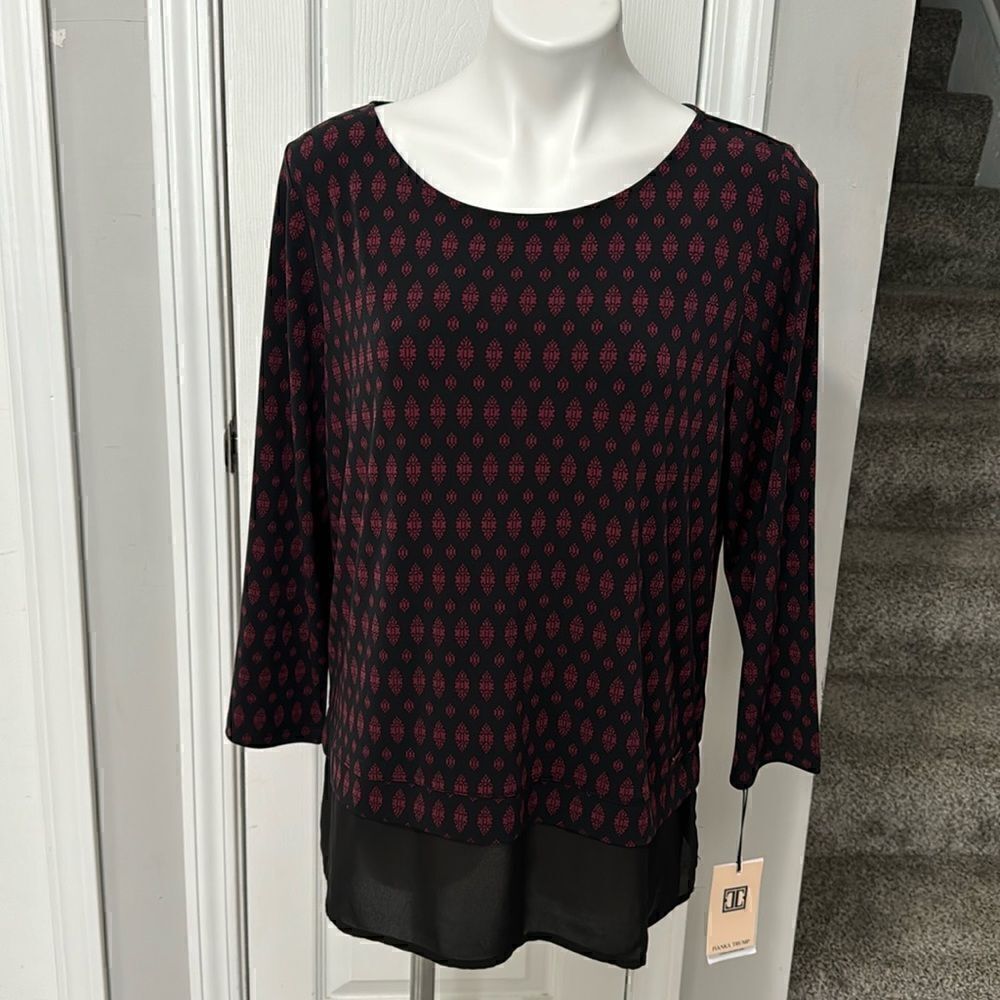 IVANKA TRUMP BLOUSE NWT .SIZE LARGE